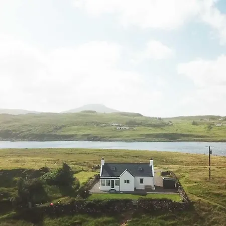 Tigh Beag Na Mara Apartment Roag Exterior photo